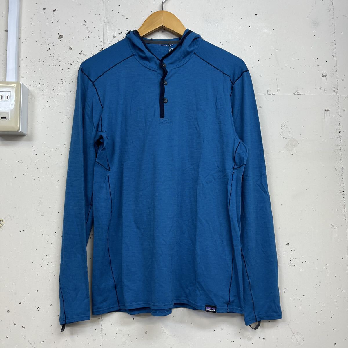 patagonia パタゴニア MERINO BASELAYER ヘンリーネック フーディー 長袖 tシャツ ブルー 青 メンズ M メリノウール ベースレイヤー拍卖