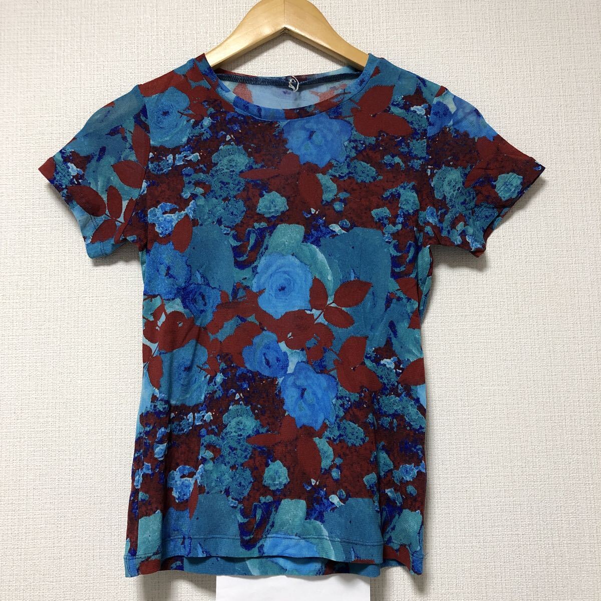 me ISSEY MIYAKE イッセイミヤケ 花柄 カットソー トップス 半袖 Tee レディース ブルー 青 ナイロン 日本製拍卖