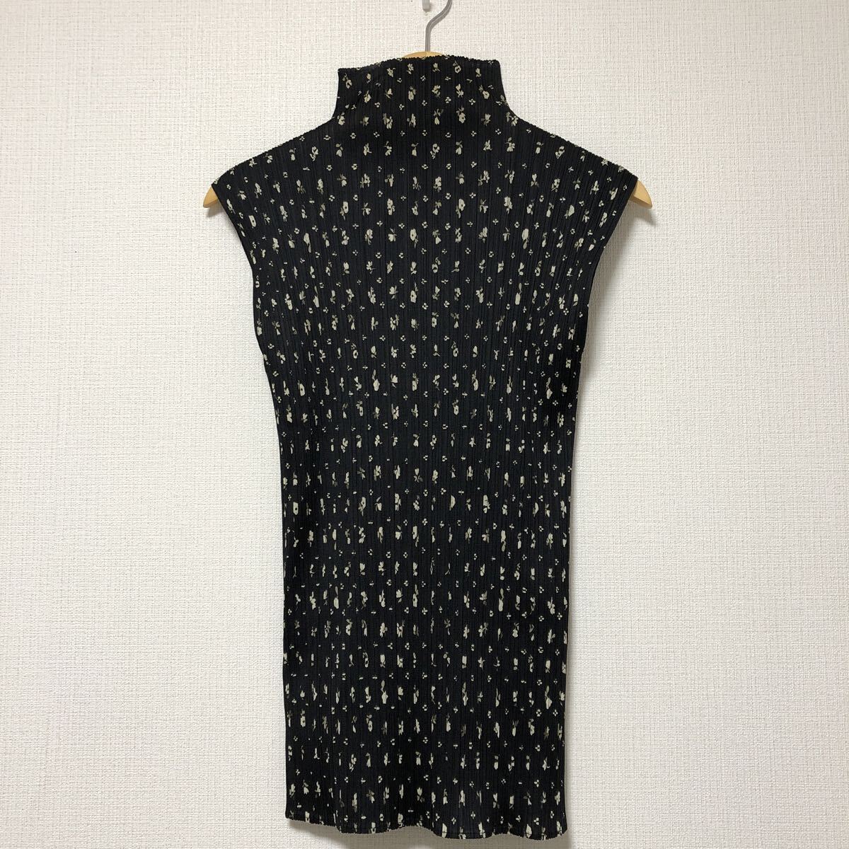 (k) PLEATS PLEASE プリーツプリーズ ISSEY MIYAKE イッセイミヤケ ハイネック ノースリーブ カットソー トップス 小花柄 3 黒 ブラック拍卖