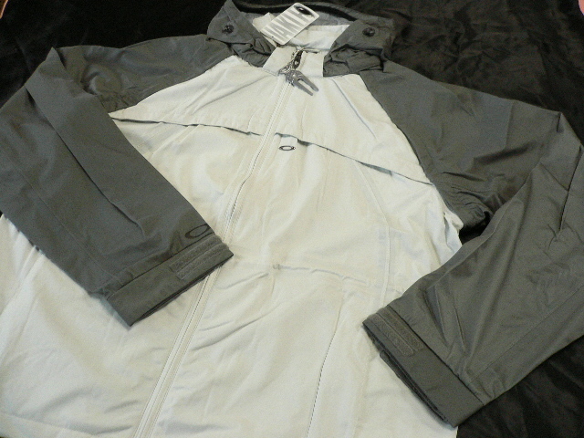 ☆☆オークリー KNOCK DOWN ノックダウン レインジャケット 【グレー XL】 袖取り外し可 OAKLEY 保管品拍卖