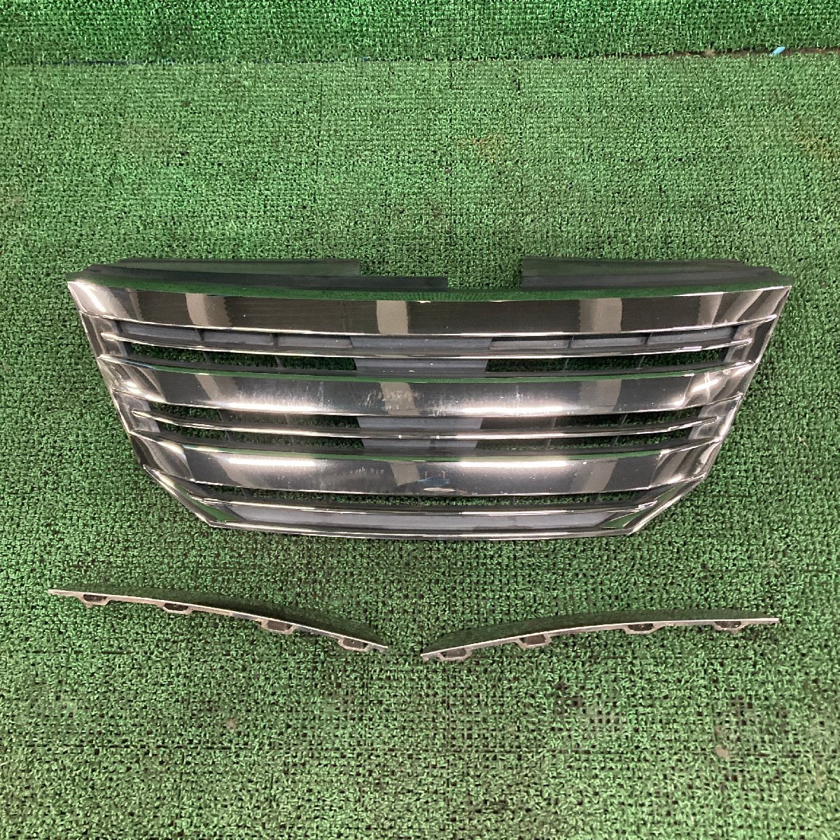 ♪♪セレナ ライダー HC26 フロントグリル ラジエターグリル メッキ モールセット(W7743)♪♪拍卖