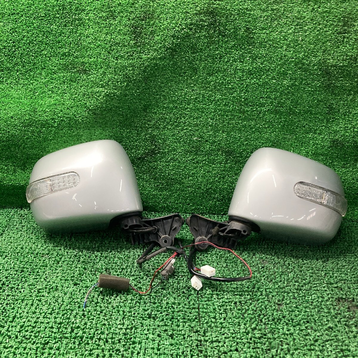 ♪♪ワゴンR FT-Sリミテッド MH22S 左右 ドアミラー サイドミラー ウインカー カバー付 カプラ2ヶ2P・5P カラー Z2S シルバー系(W7773)♪♪拍卖