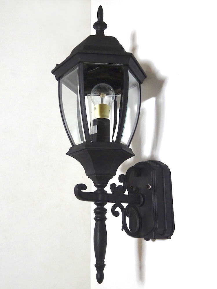 ■即決■ 高級 アンティーク風 サイズ大きめ 金属製 玄関灯 黒 外灯 ブラケットライト レトロ 野外用 壁用 照明 白熱灯 街灯 #2拍卖