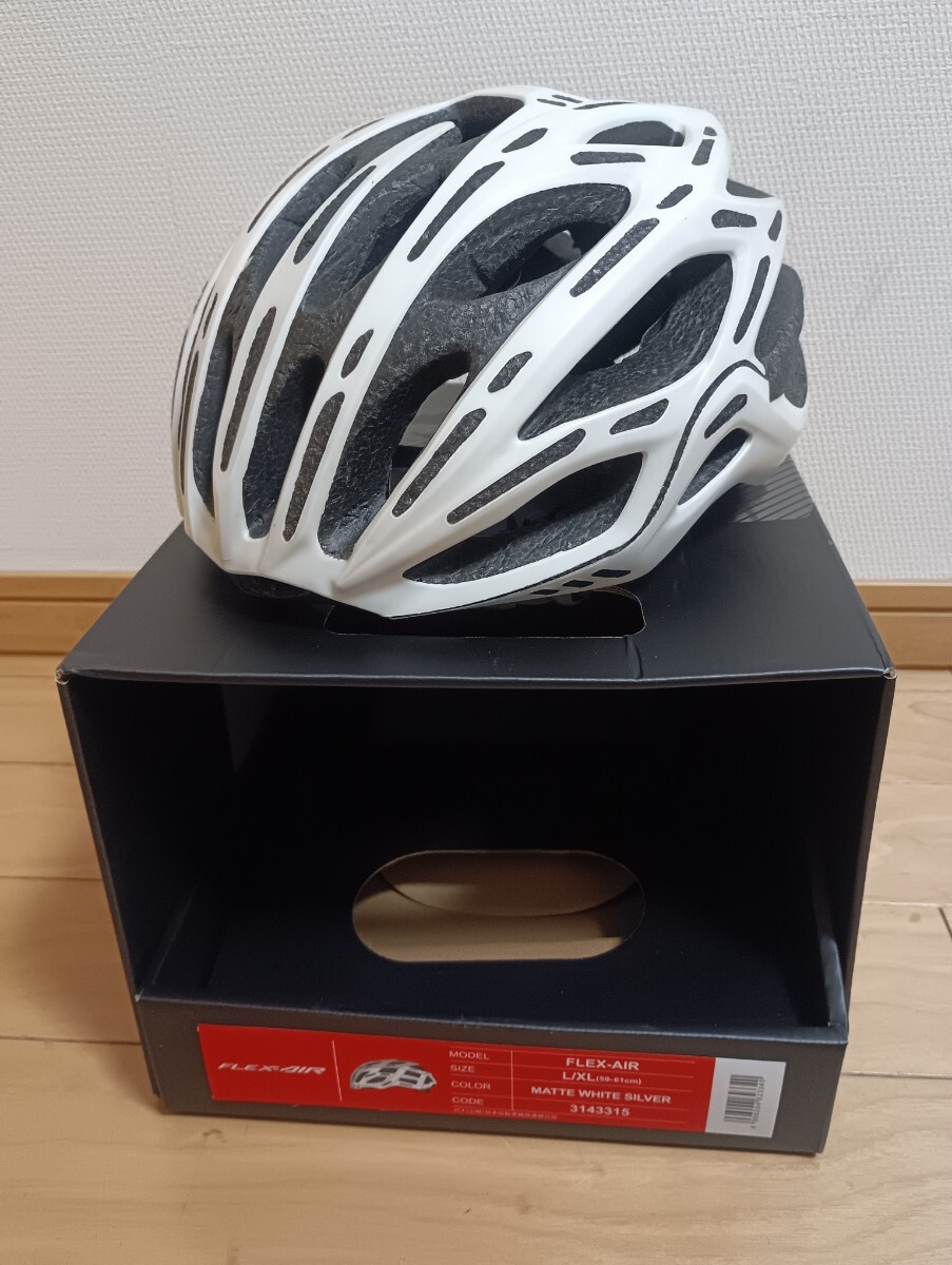 絶版ヒルクライムに最軽量185g OGK KABUTO FLAIR サイズL/XL ホワイト 自転車ヘルメット拍卖