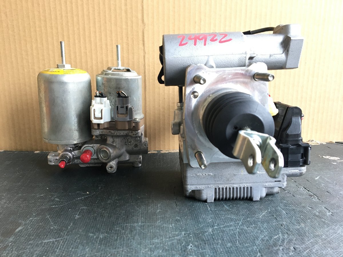 アクア NHP10 1NZFXE ABSブレーキアクチュエーター 47210-52290 47070-52010 ジャンク.24922.2-4-5拍卖