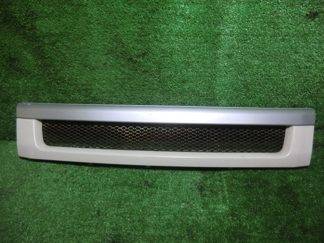 ワゴンR LA-MC22S ラジエーターグリル 99000-99064-774 純正OP? 上側ツメ1ヶ折れあり 【個人宅配送不可商品】拍卖