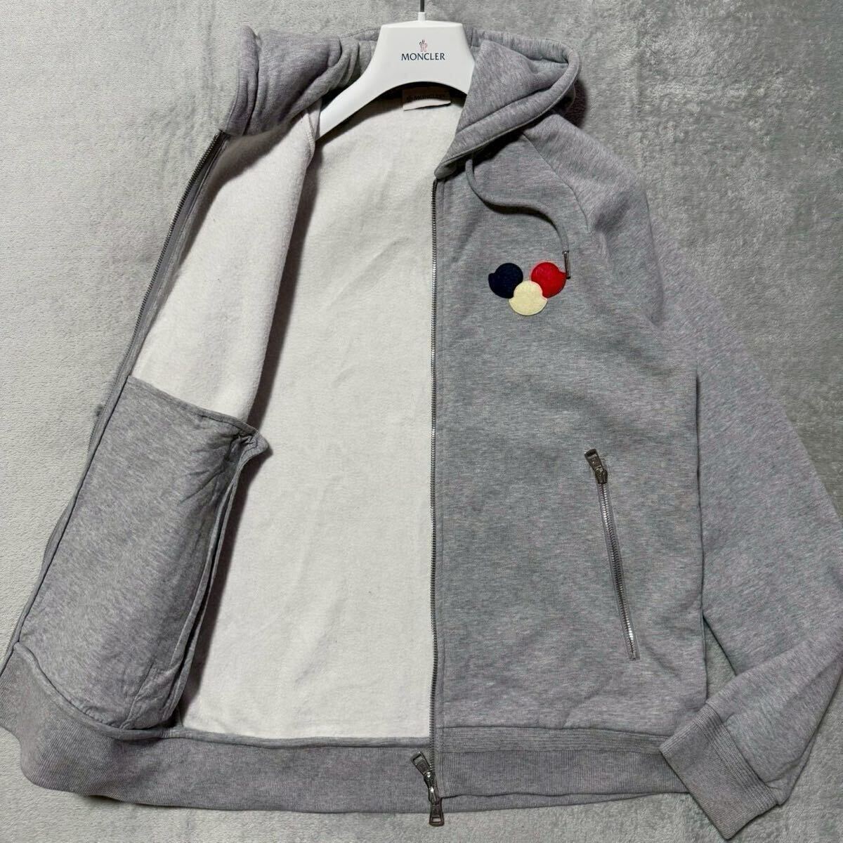 Lサイズ★MONCLER モンクレール マグリア ジップアップ パーカー スウェット トリプルロゴ ワッペン Wジップ ブルゾン フーディ グレー拍卖
