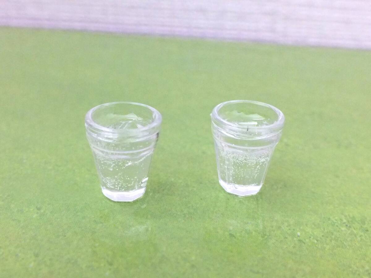 ドールサイズ★ミニチュア☆お水が入ったグラス2点★*ハンドメイド* レジン ねんどろいど・ブライス等ドール用に拍卖
