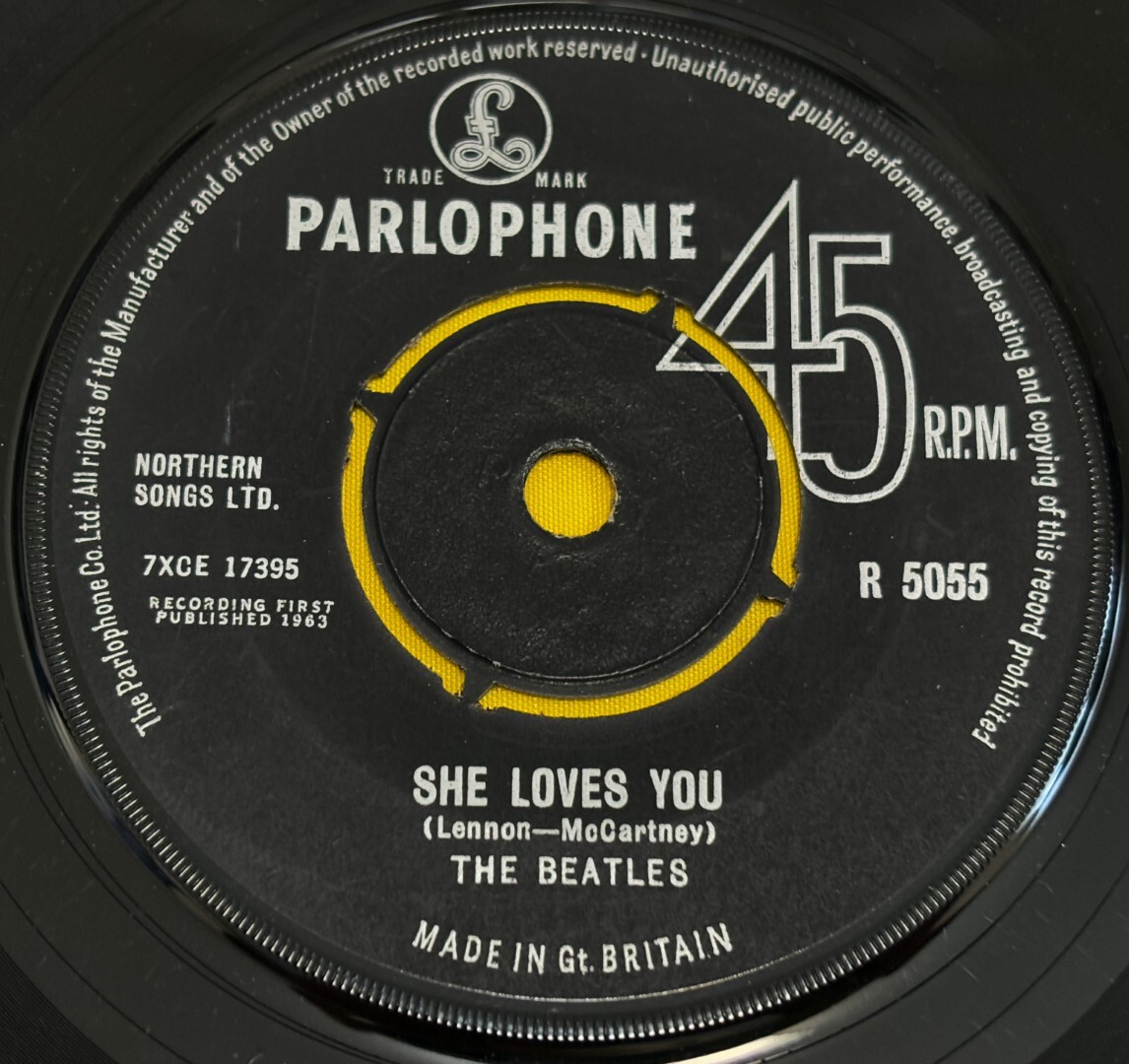 ◆UK ORG◆ BEATLES / SHE LOVES YOU ◆初回小文字リム /EP10枚まで送料230円拍卖