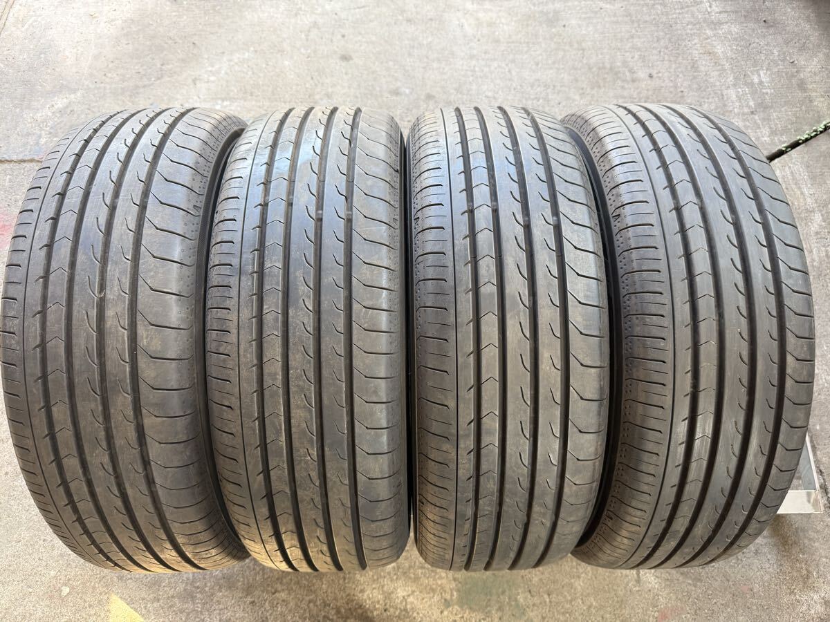 薄イボ残り ヨコハマブルーアース RV03 215/65R16 2024年 4本 日本製 117FF エルグランド ヴェルファイア アルファード エクストレイル拍卖