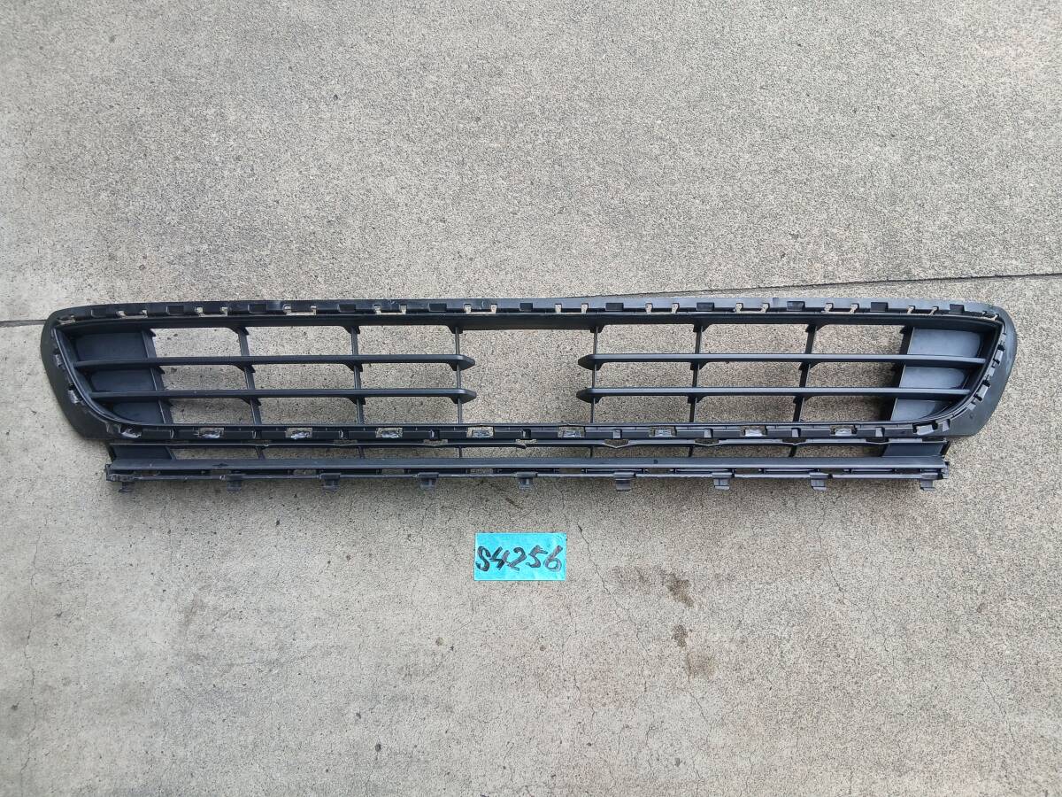 VW フォルクスワーゲン GOLFⅦ ゴルフ7 純正 フロントバンパーロワー フロントグリル センターグリル 5G0853677B S4256 拍卖