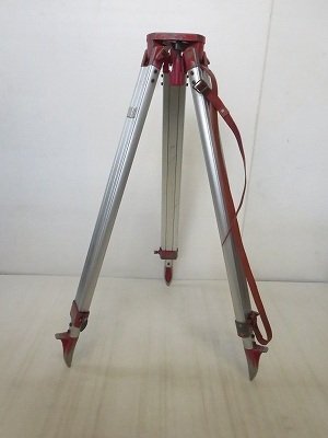 TOPCON 測量用三脚 ※詳細不明 三脚 測量三脚 アクセサリー DIY 平面三脚 平面 平頭 畳んだ状態約1m~165cm 測量機器 /中古品 P10 SG 5361拍卖