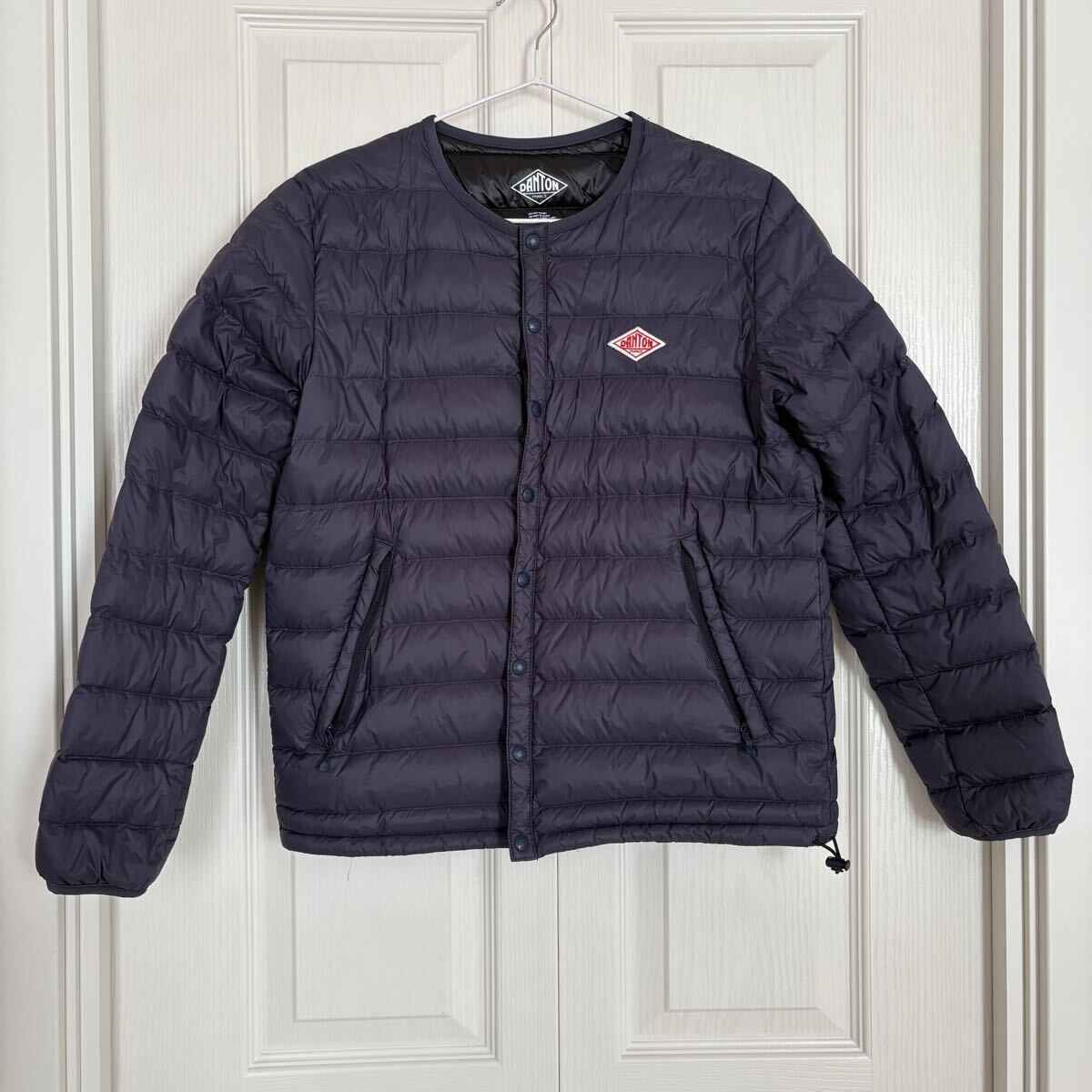 DANTON ダントン 美品 ライトダウンジャケット ノーカラーダウンジャケット ネイビー 軽量ダウンジャケット 36サイズ拍卖