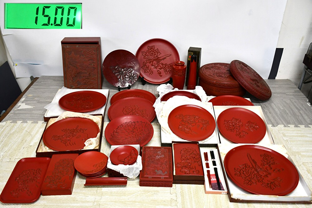 PY11-34 堆朱 24点まとめ 総重量:約15kg 村上堆朱 伝統工芸品 花瓶 花器 皿 茶托 箸 等 漆器 漆芸 茶道具 華道具 長期保管 現状品拍卖