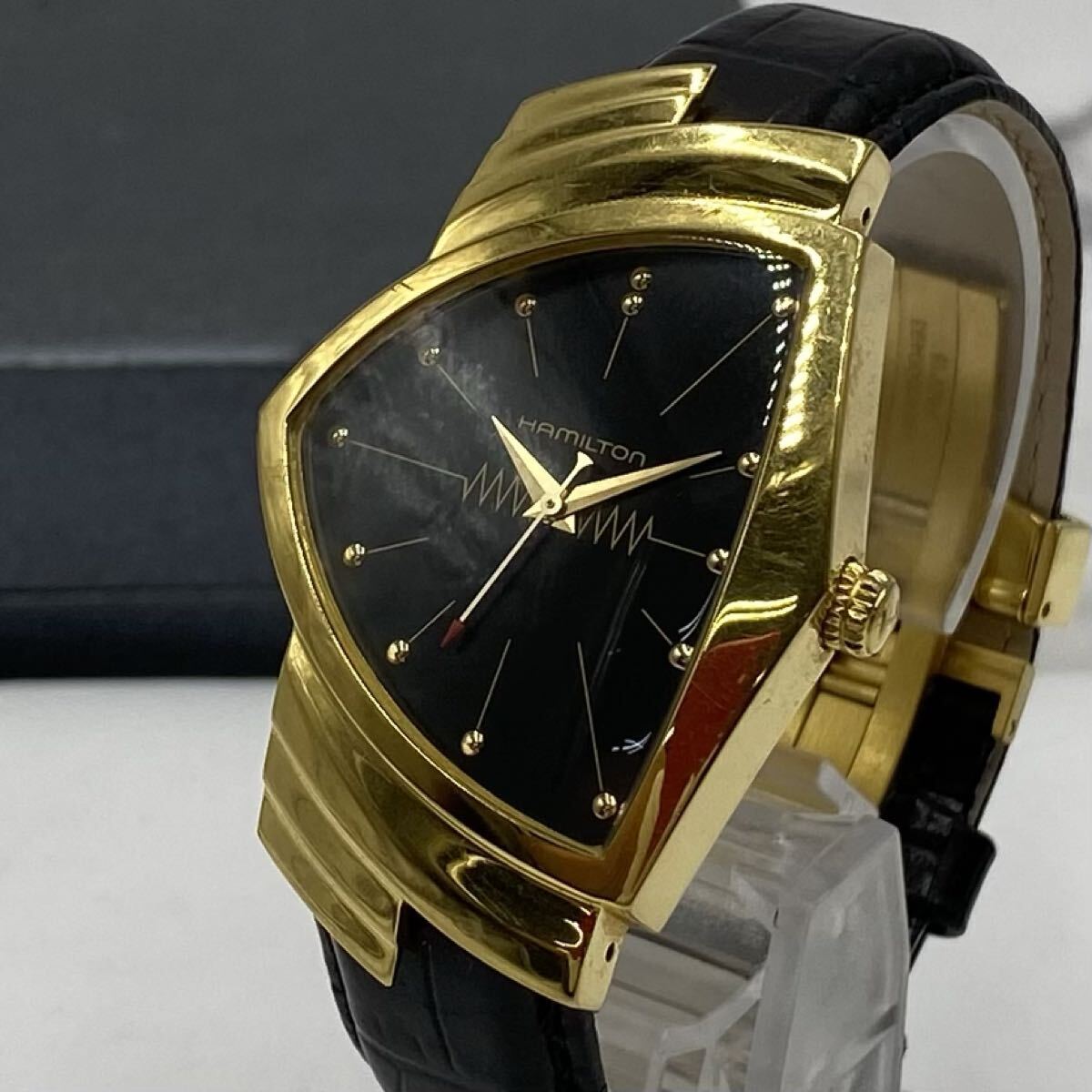 HAMILTON/ハミルトン 腕時計 VENTURA ベンチュラ H243010 ブラック文字盤 クォーツ QZ S-7761拍卖