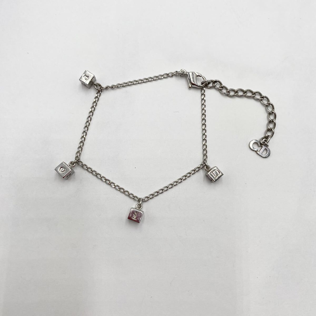 Christian Dior/クリスチャンディオール CDロゴ キューブチャーム チェーンブレスレット シルバーカラー S-8719拍卖
