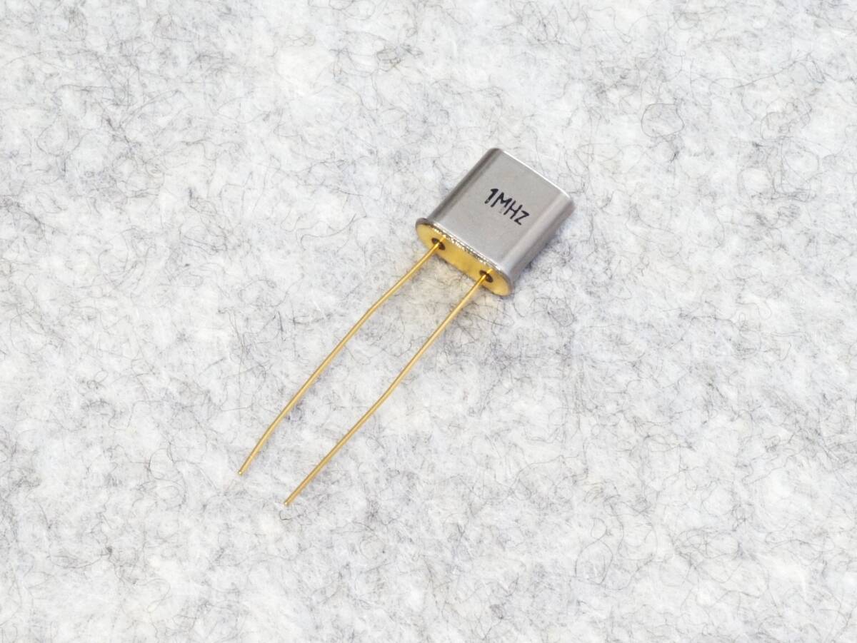 小さな( UM-1 )1MHz 水晶発振子 拍卖