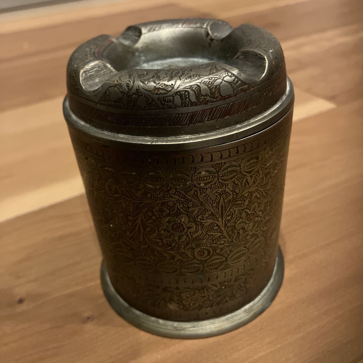 アンティーク 骨董 コレクター 蚤の市 レトロ 東南アジア 灰皿 煙草 タバコ 真鍮製 インテリア 年代物拍卖