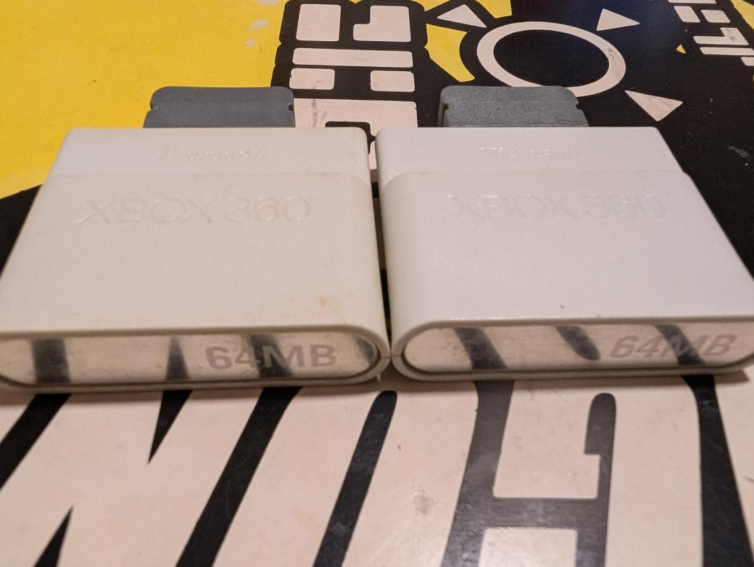 2個 XBOX360 メモリーユニット64MB Microsoft拍卖