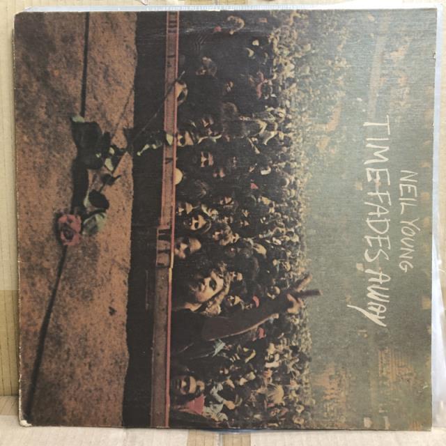 NEIL YOUNG (& CRAZY HORSE) / TIME FADES AWAY (MS2151)拍卖