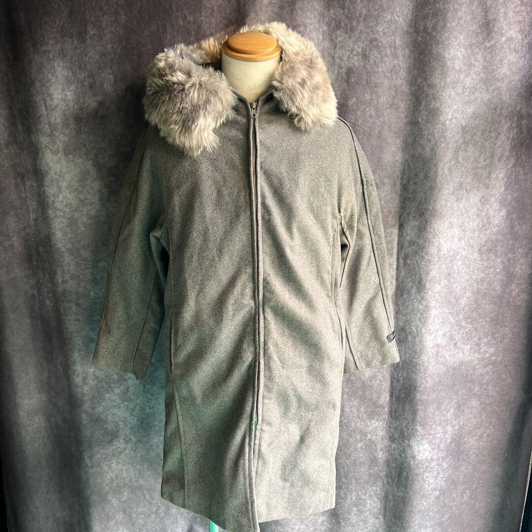 【新品タグ付き】ワンビウィサン ファー付きロングコート グレー レディース アウター 韓国ブランド 上品 防寒拍卖