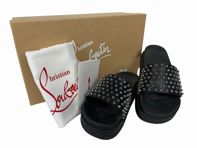 Christian Louboutin / クリスチャン・ルブタン サンダル 1201293 pool fun flat calf スタッズ BLACK/GUN サイズ : 39 ブラック拍卖