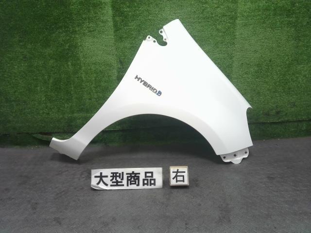 トヨタ(TOYOTA)※同梱不可※アクア NHP10 右フロントフェンダー 右前フェンダー カラー 040 品番 53811-52310拍卖