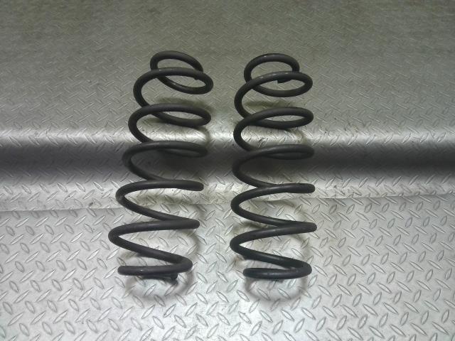 トヨタ(TOYOTA)※同梱不可※プリウス ZVW30 リアスプリングセット 品番 48231-47120 純正 コイル拍卖