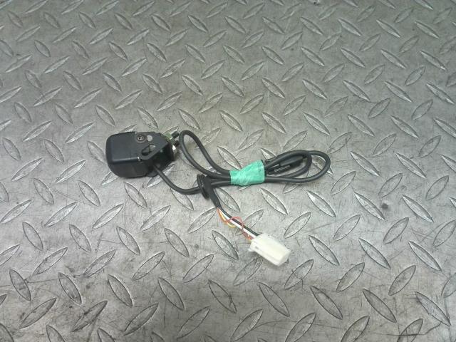 トヨタ(TOYOTA)※同梱不可※プリウス ZVW30 リアカメラ 動作OK 純正オプション拍卖