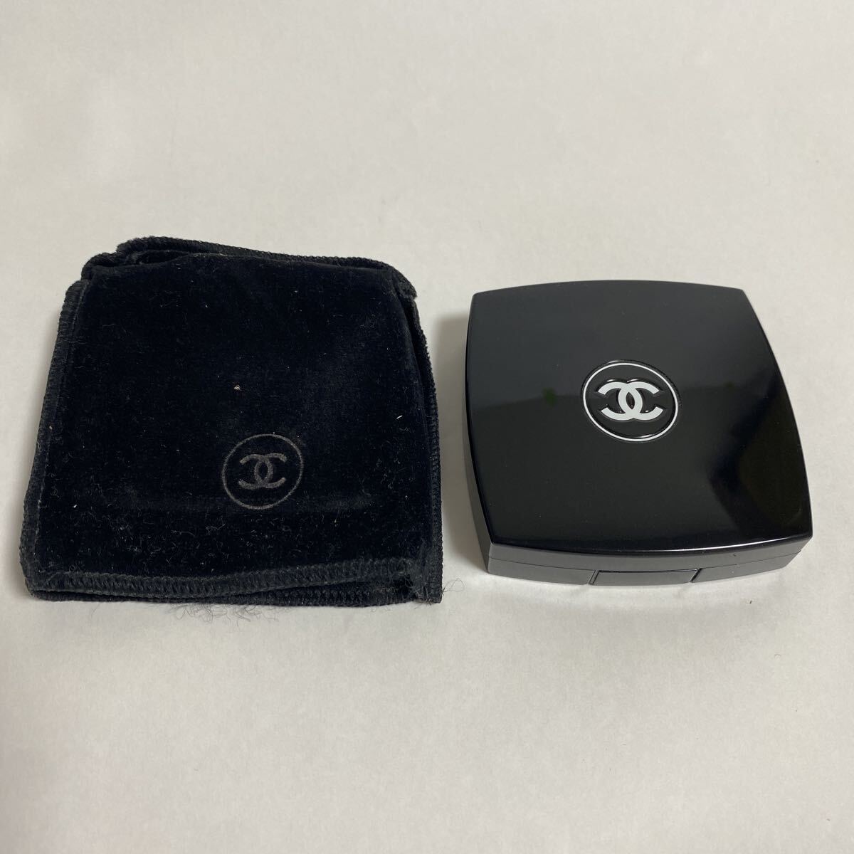 CHANEL シャネル 4 OMBRES 【空容器】拍卖