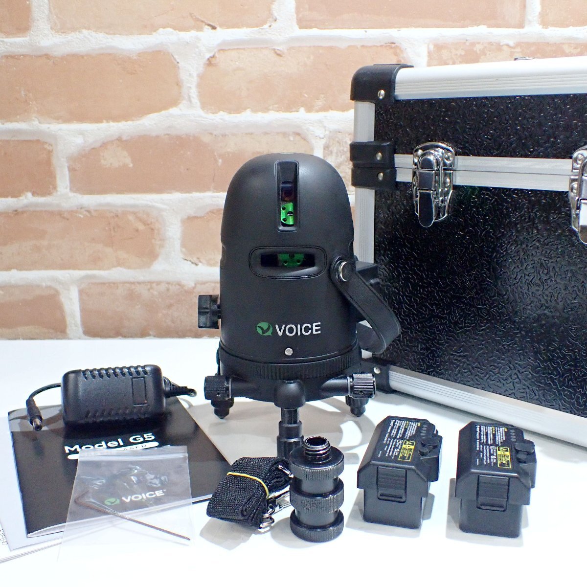 B662 訳有 VOICE レーザー墨出し器 Model-G5 美品 グリーンレーザー 5ライン 4方向大距ライン照射 Bluetooth スマホ連携拍卖