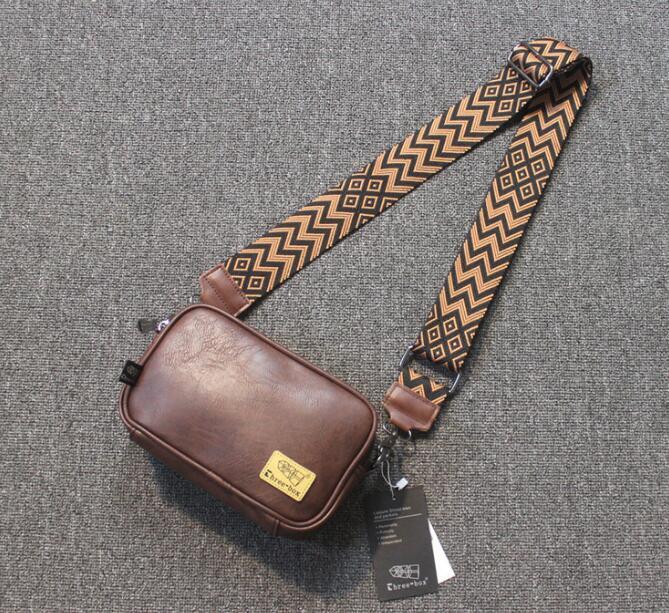 新入荷PU革 レザー ショルダーバッグ 斜め掛けバッグ メッセンジャーバッグ 通勤 斜め掛けバッグ コーヒー拍卖