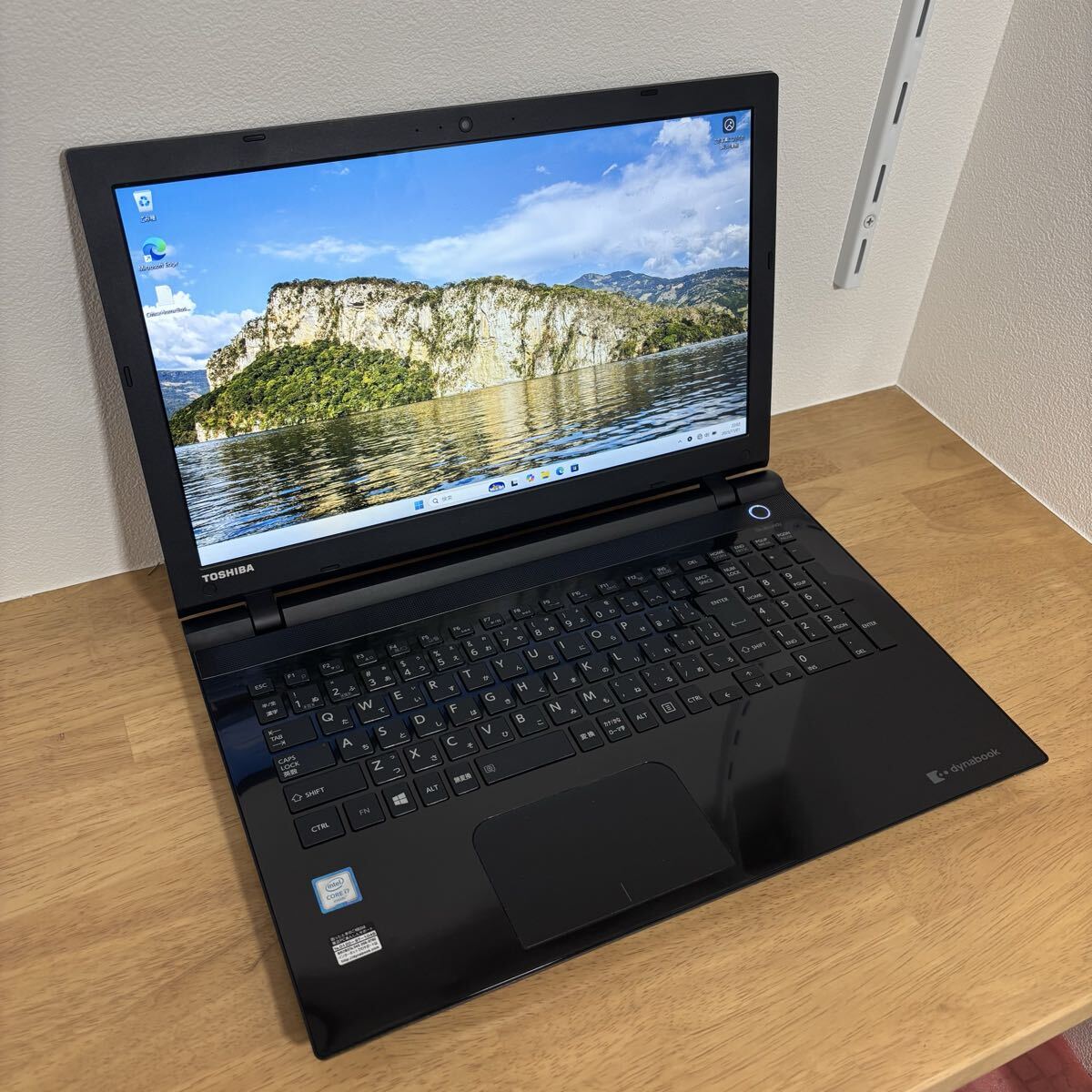 TOSHIBA AZ55/TB 6世代Core i7 2.5Ghz/16GB/新品SSD512GB/Office2024拍卖