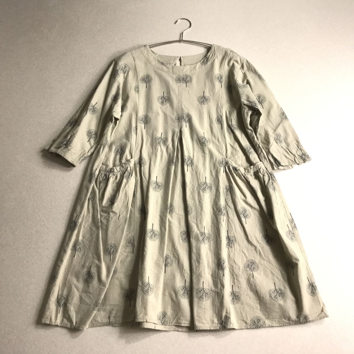 ○ 花柄 サイド切り替え ワンピース 大きいサイズ LL 横幅ゆったり 体型カバー拍卖