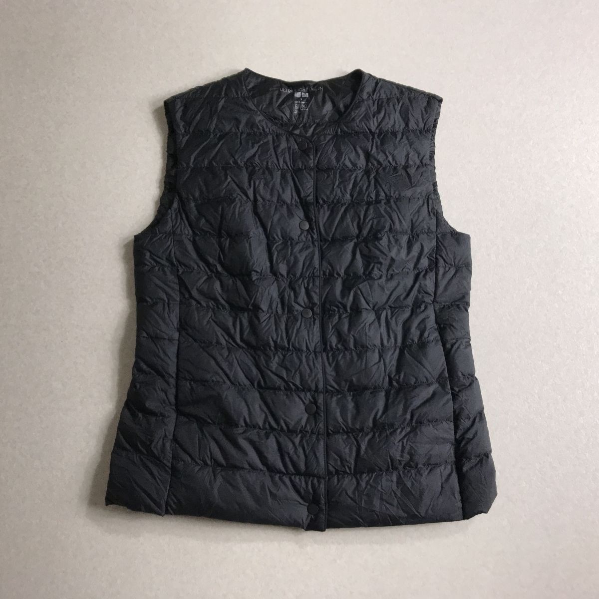 ♪ UNIQLO ultra light down ウルトラライトダウン 軽量 ダウンジャケット ノーカラー ベスト拍卖