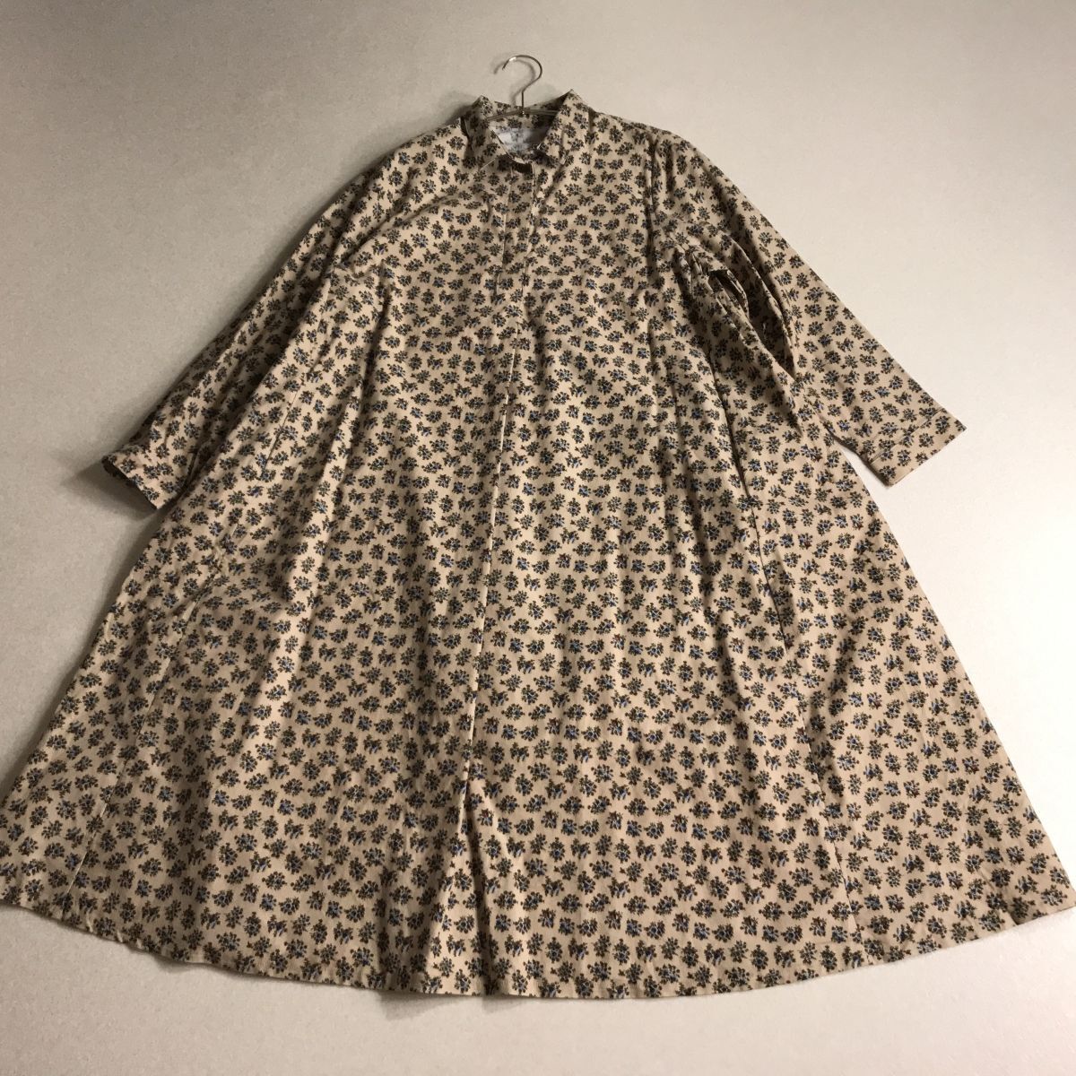 ○ LA-MONET ラモネ 花柄 ワンピース 横幅ゆったり 体型カバー拍卖