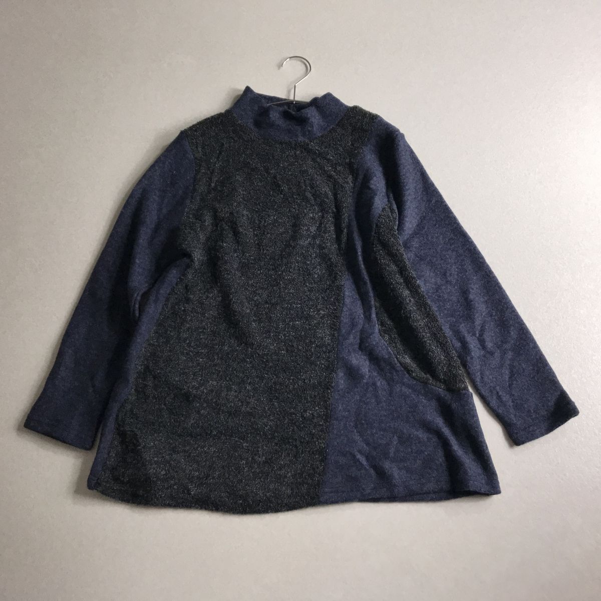 ♪ 新品 RUPUA 厚地 切り替え アシンメトリー ハイネック トップス拍卖