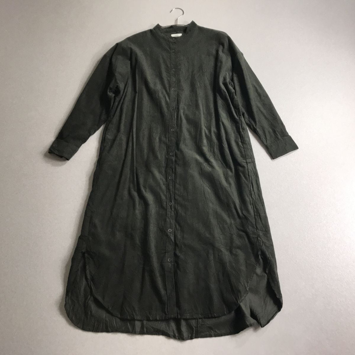 ☆ crafted コーデュロイ バンドカラー ワンピース 横幅ゆったり 体型カバー拍卖