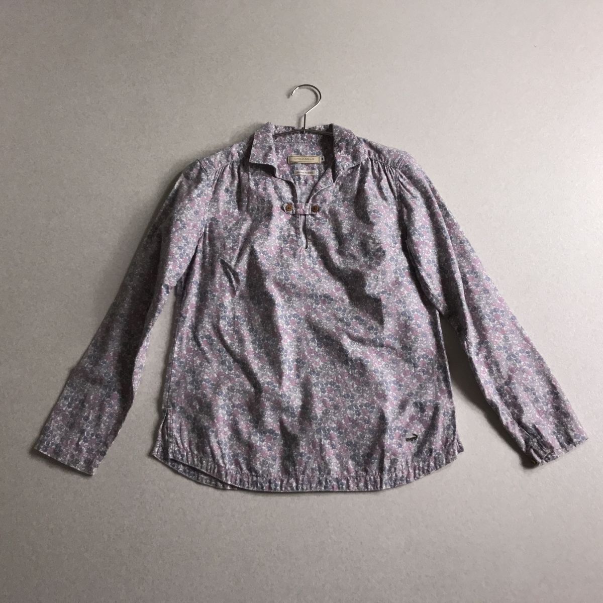 ♪ crocodile クロコダイル 花柄 デザイン ブラウス 拍卖