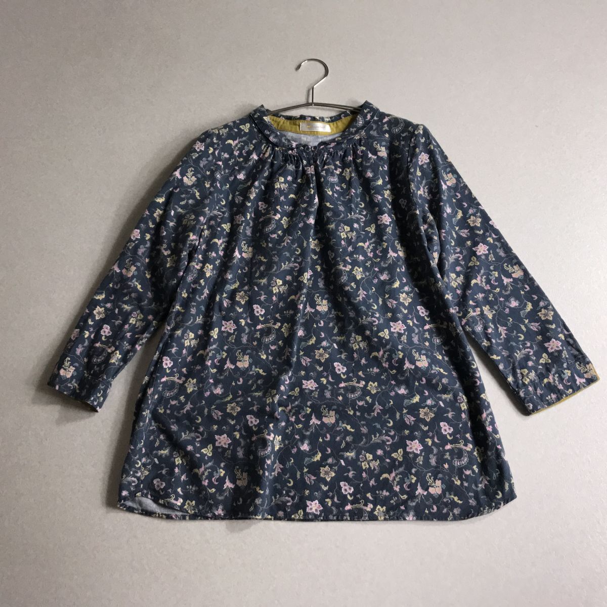 ♪ GOLDEN BEAR ゴールデンベアー 丸襟 ギャザー 花柄 ブラウス拍卖