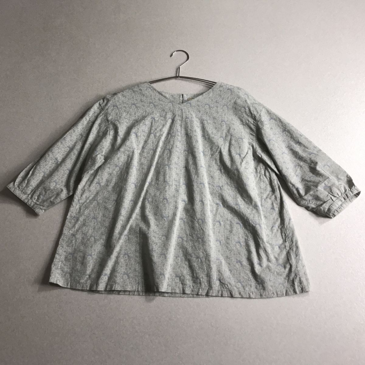 ♪ crocodile クロコダイル 花柄 ブラウス 大きいサイズ LL 横幅ゆったり 体型カバー拍卖