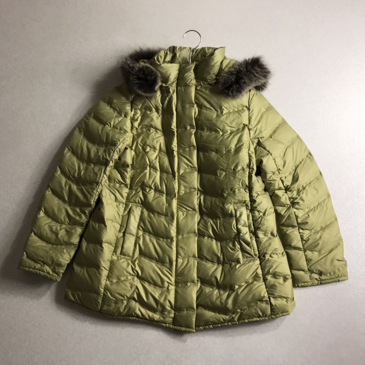 ♪ noa-ge ノアージュ 一宮繊維 ブルーフォックスファー 軽量 ライトダウン ダウンジャケット パーカー ハーフコート拍卖