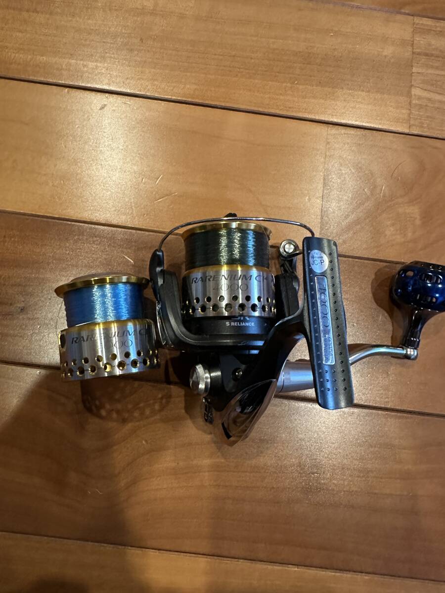 【美品】【送料無料】シマノ 09 レアニウム4000 スピニングリール 替スプール付き 拍卖
