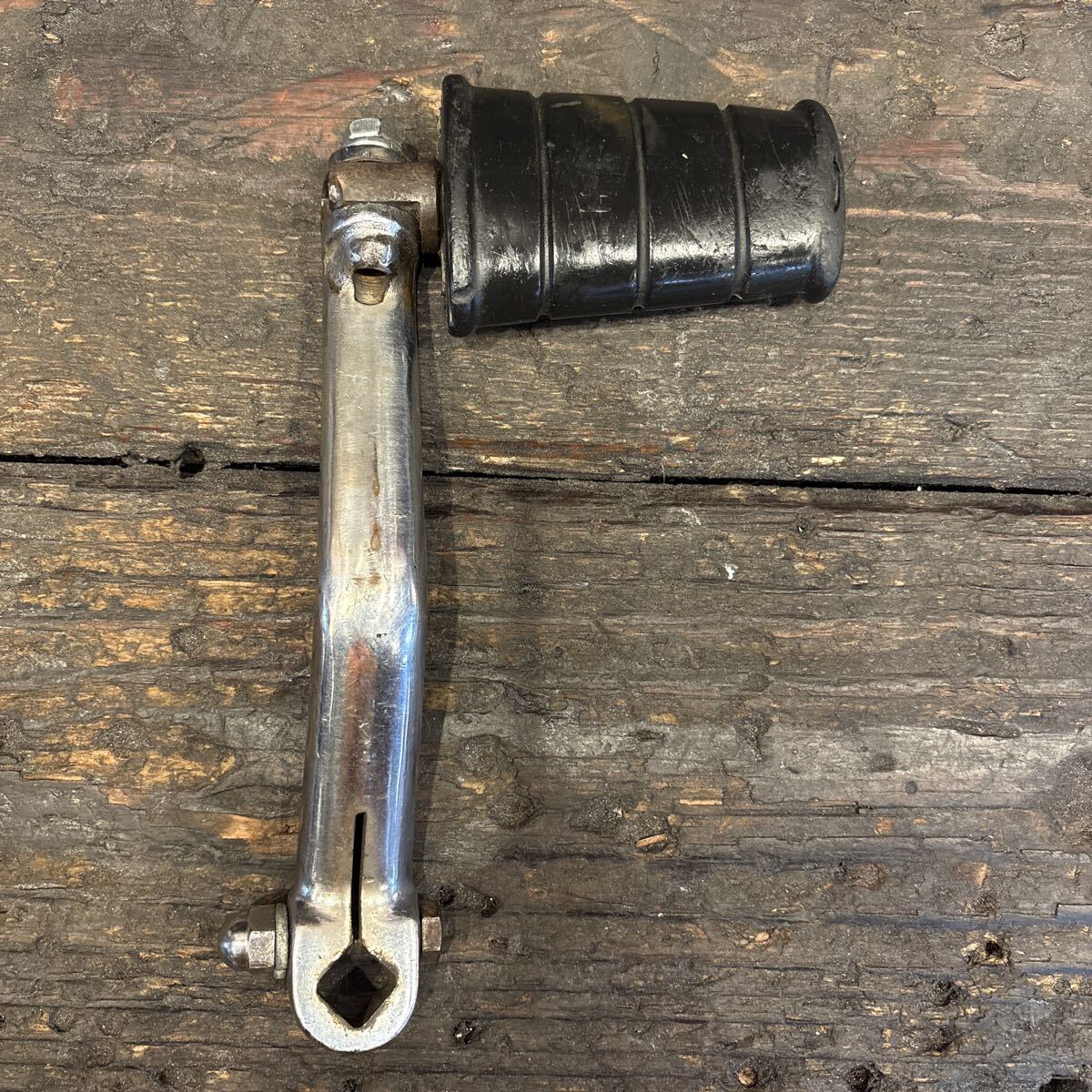 ショベル アイアン ハーレー 当時物 キックペダル パン ローライダー サバイバー チョッパー ペダル ヤレ H-D 打刻あり 33182拍卖