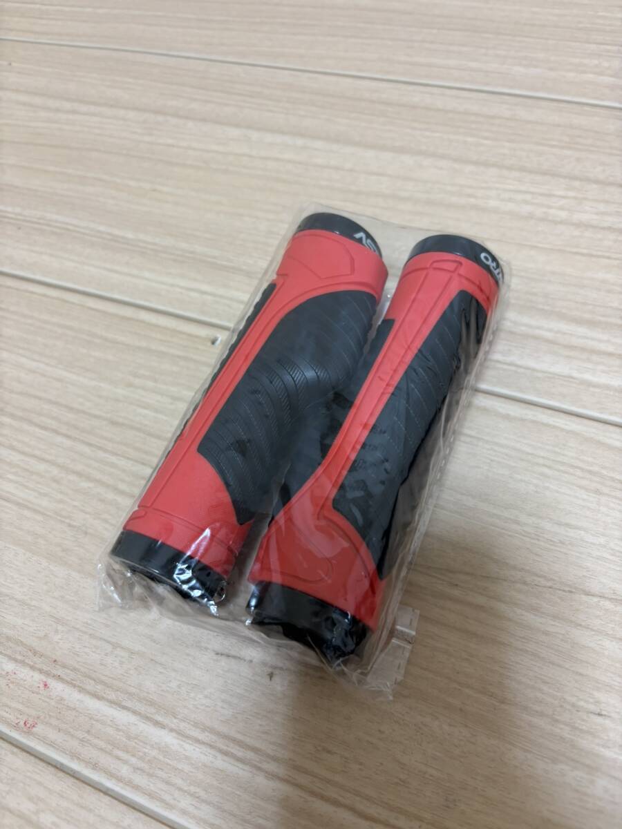 ★バイクブリップ Cat Hand キャットハンド クロ...転車グリップ(レッド)拍卖