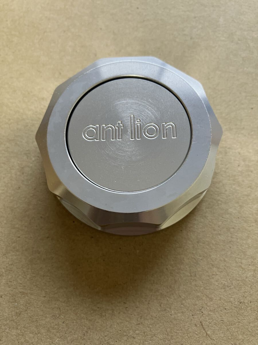 アントライオンBREMBOゲイルスピード/マスターシリンダーキャップS30GS32 アルミ銀シルバー拍卖