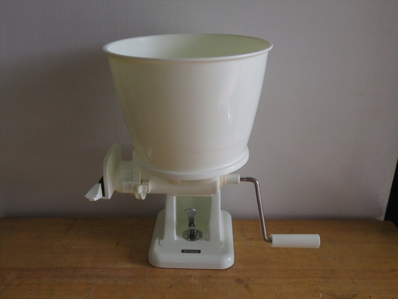 ●タイガー餅きり まる餅くん SMX-5401 餅切り器 お餅●拍卖