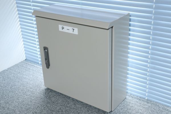 ‖未使用保管品‖河村 屋根付 スチール キャビネット (元箱付) 1個【型番 : POG4040-16】開閉器盤 配電盤 分電盤 制御盤 操作盤 などに拍卖