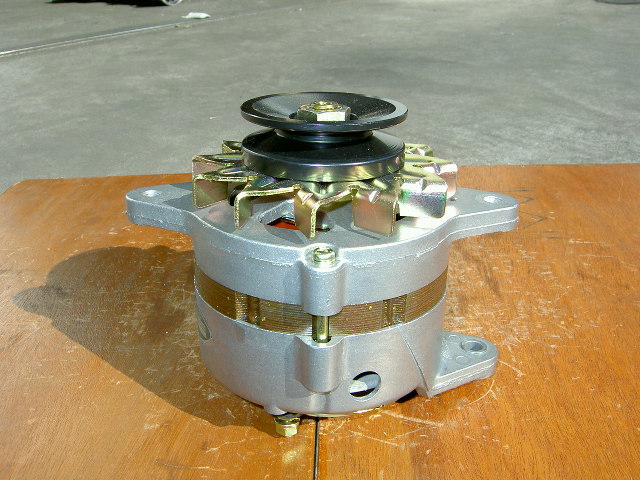 トヨタ、フォークリフト、産業機械等/コマツ、フォークリフト用オルタネーター(ダイナモ)リビルト品 021000-5600、27020-23022拍卖