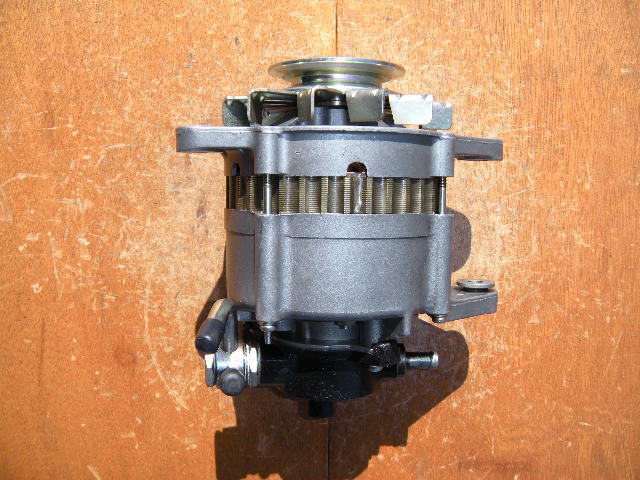 ファーゴ、WFR/S62系、WFS53系用オルタネーター(ダイナモ)リビルト品 LR150-439、LR155-418、8-94449-054-2、8-94452-134-3拍卖